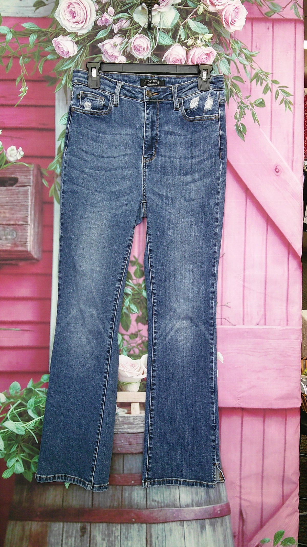 (D) Judy Blue 9 Jeans 10/29/26