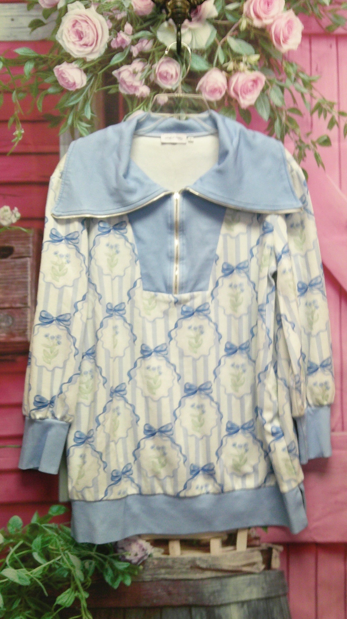 (D) Heart of Grace L Pullover 10/8/26