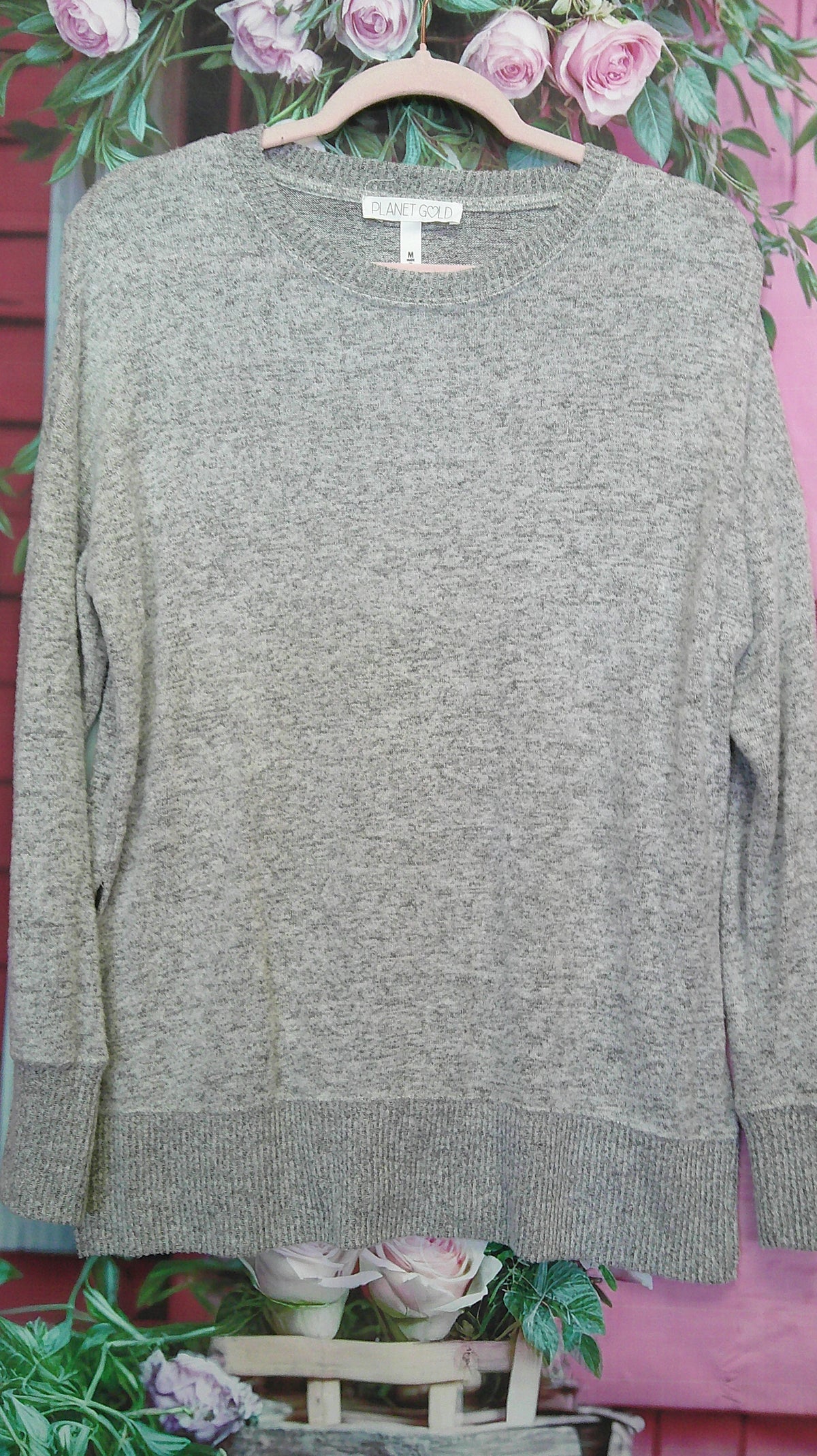 (D) Planet Gold M sweater 10/15/26