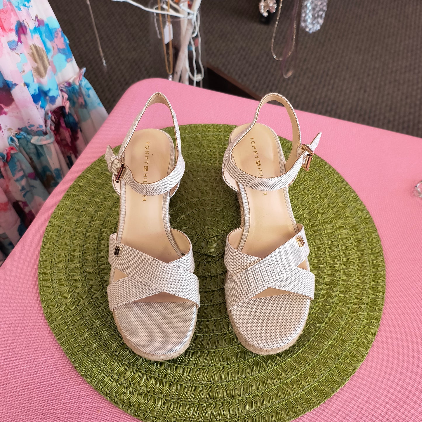 Tommy Hilfiger Sandals 7.5 6/19/26