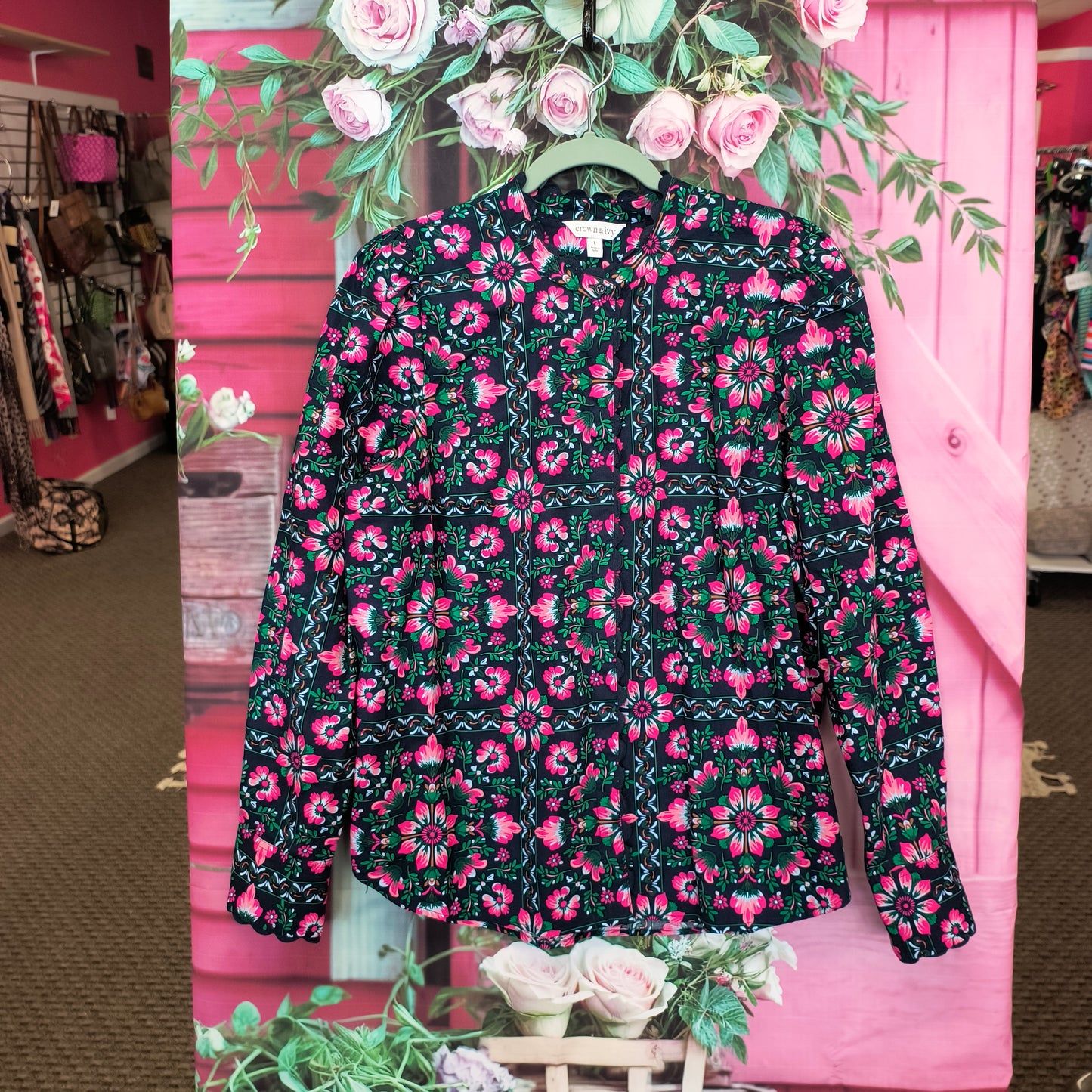 Crown & ivy floral LS top L 7/24/26