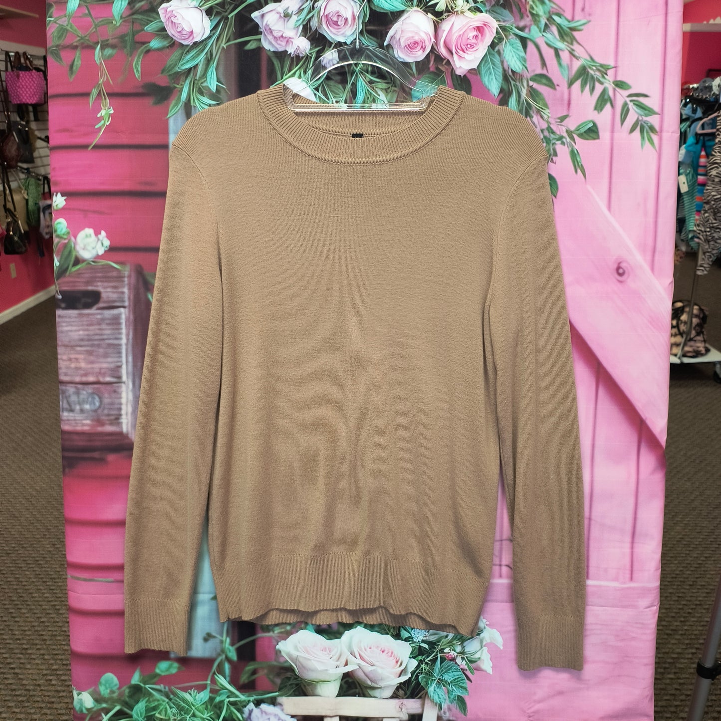 Camel lightweight sweater M 8/7/26