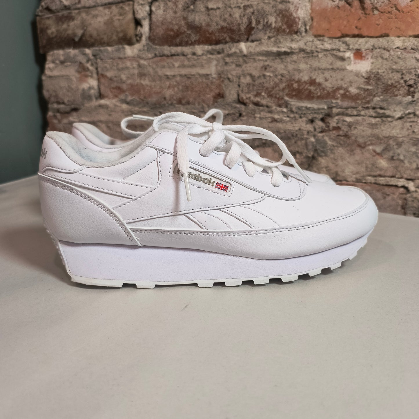 Reebok Womens Classic Renaissance White Running Shoes Size 8