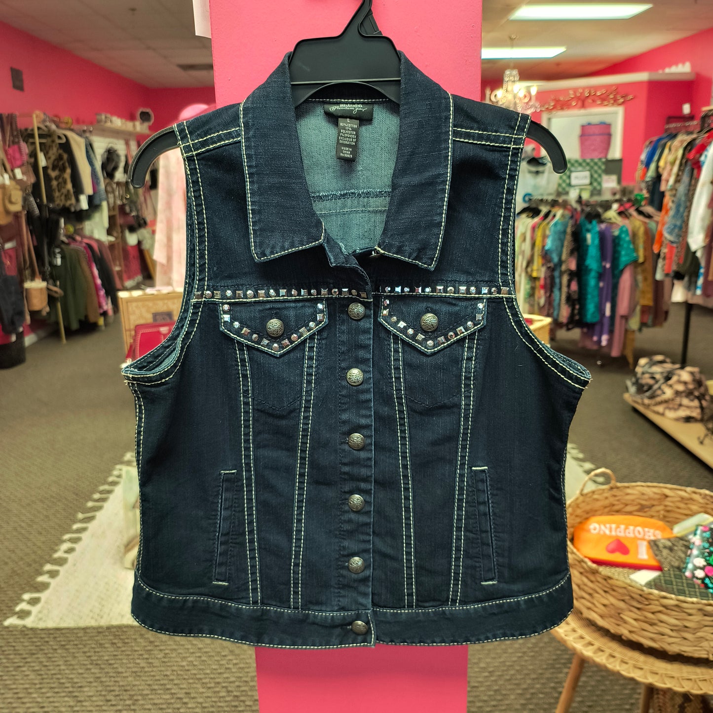 Style & Co vest L 5/27/26