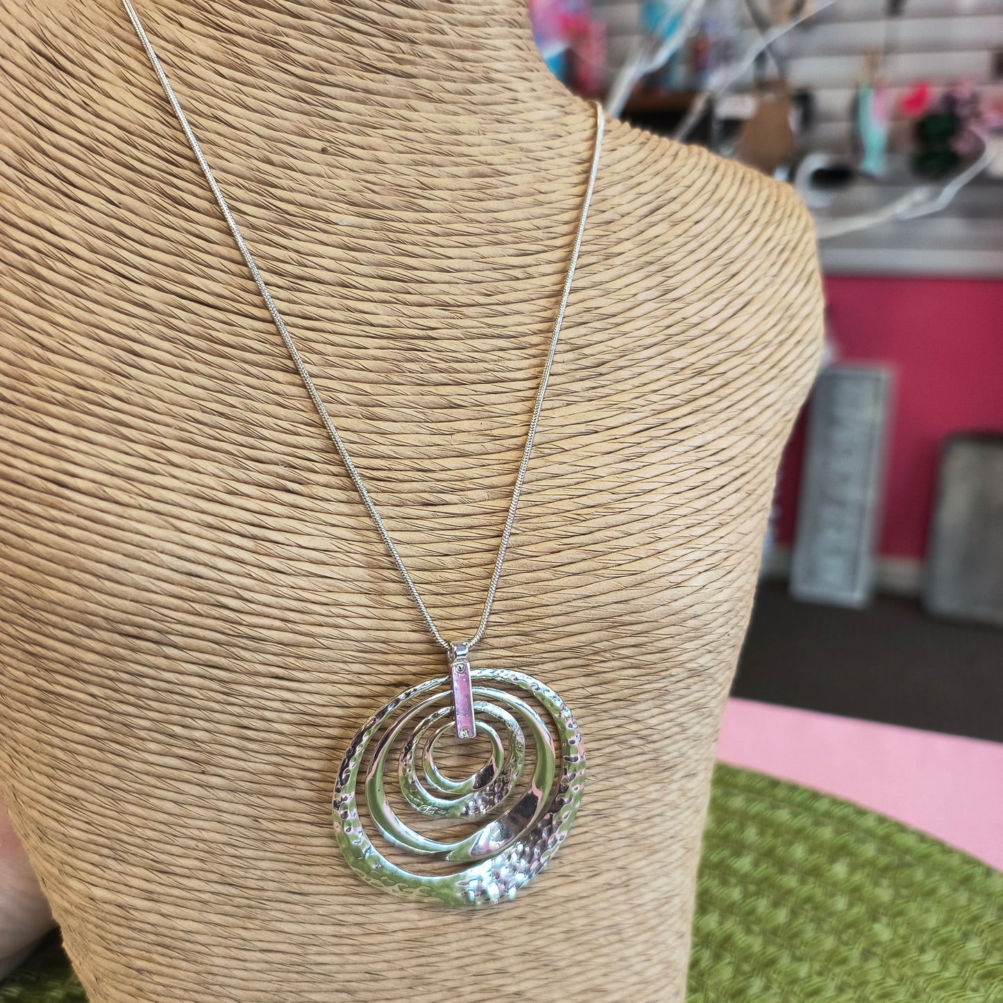 Lauren Conrad Necklace 6/12/26