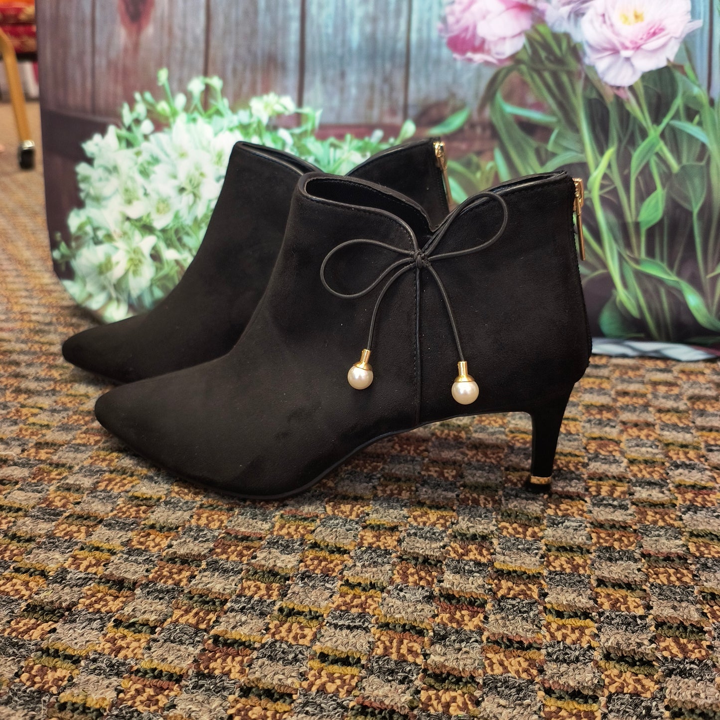 Crown & Ivy boots 9 8/7/26