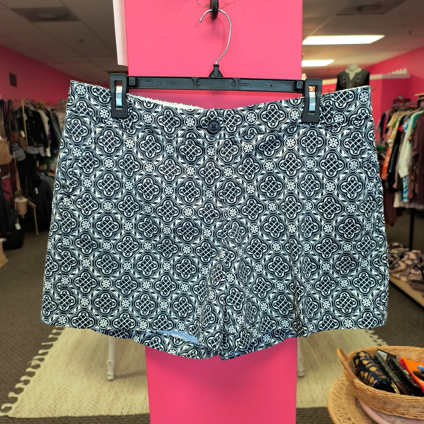 Crown & ivy shorts 12 6/3/26