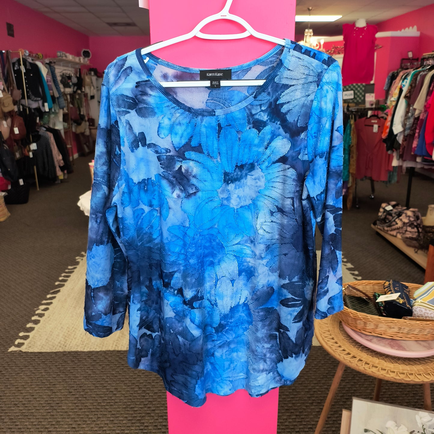 Karen kane top L 6/5/26