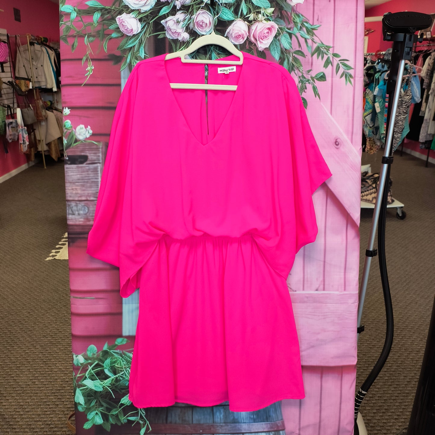 Main strip pink dress L 8/7/26