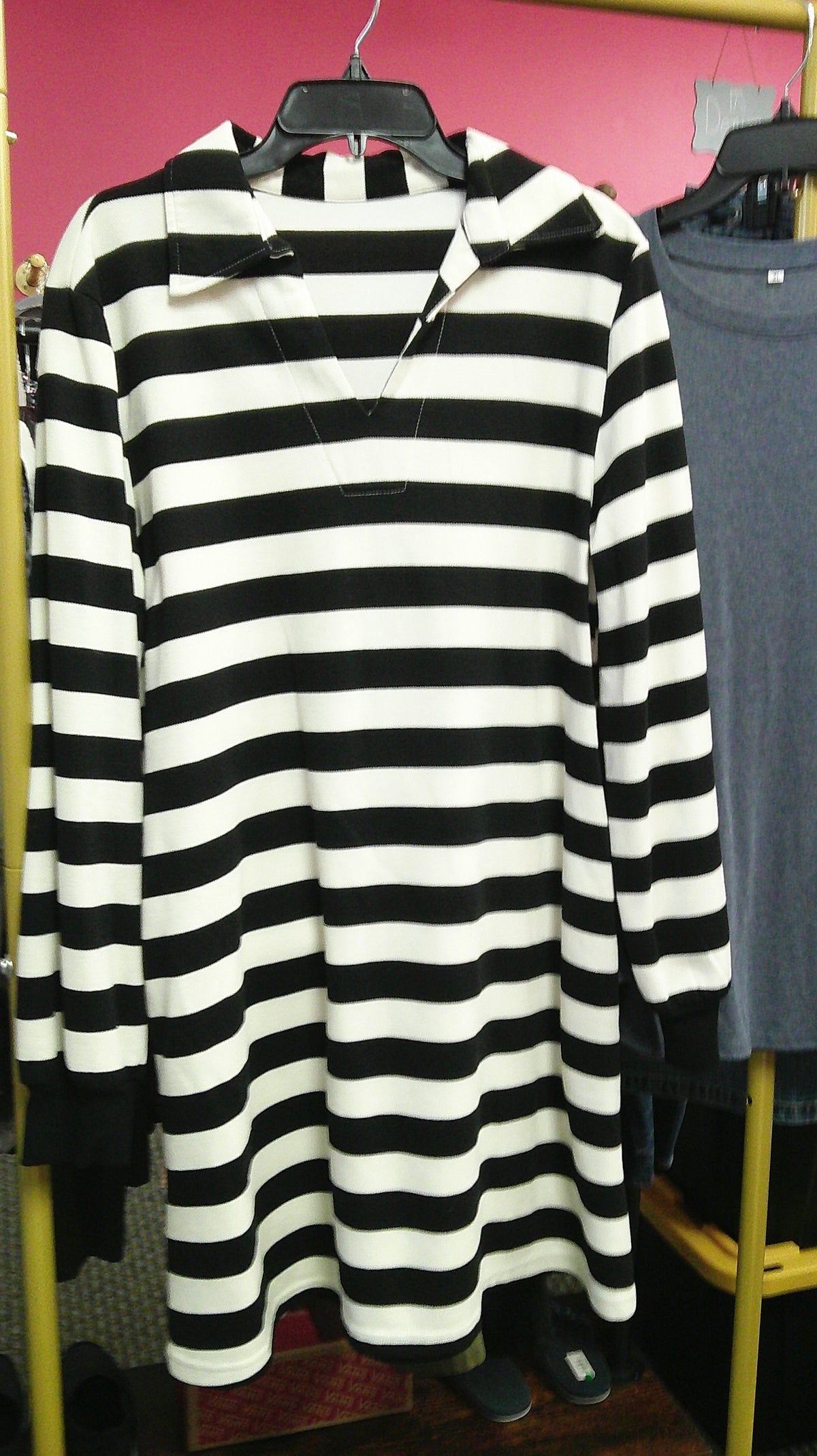 (D) Black Striped XL Shirt Dress 10/8/26