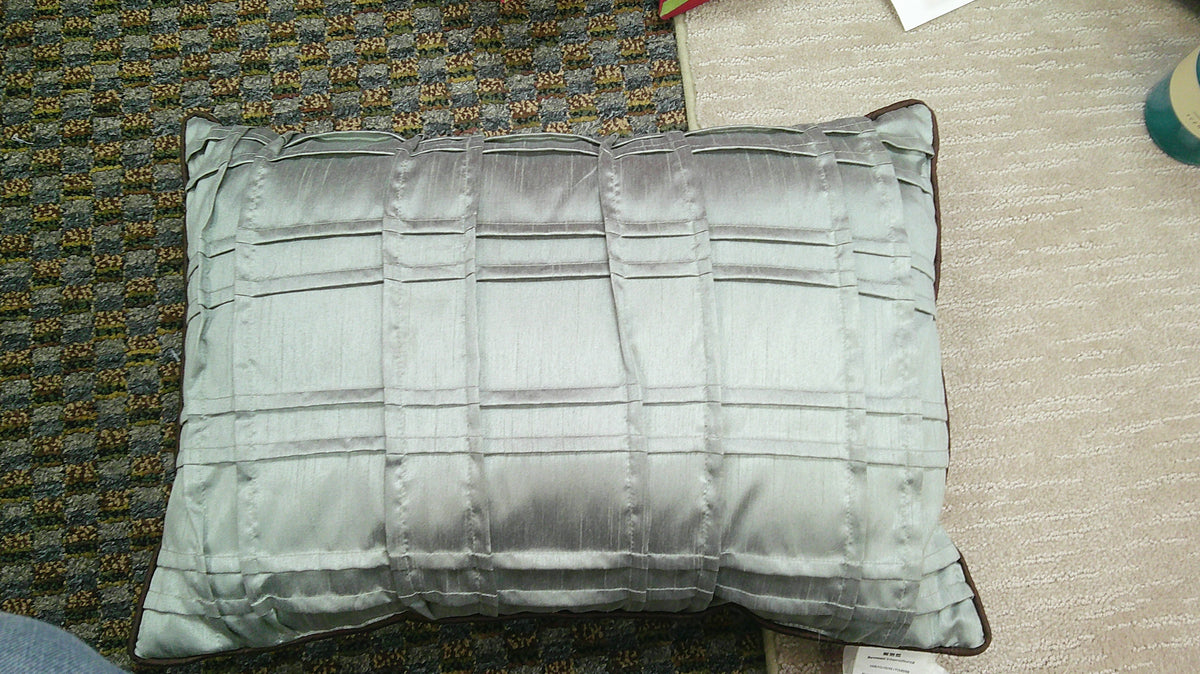 (D) Brown Series Throw Pillows 10/23/26