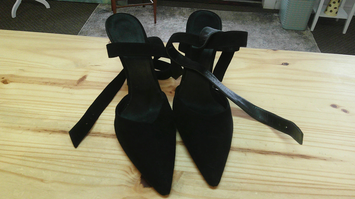 (D) Calvin Klein Black Heel 9.5M 10/2/26
