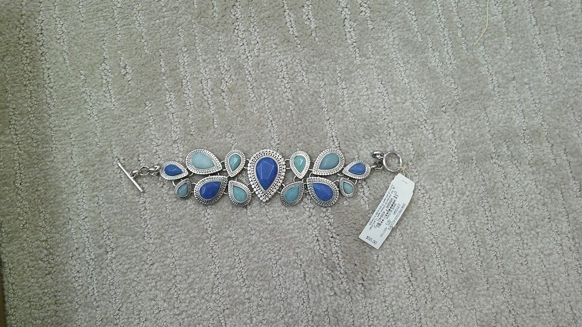 (P) Lucky Blue Teardrop Bracelet 10/23/26