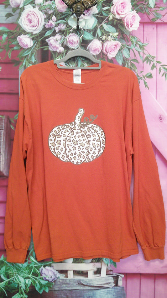 (D) Cheetah Pumpkin L shirt 10/08/26
