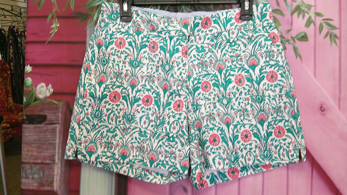 (D) Crown & Ivy Floral Shorts 8  10/14/26