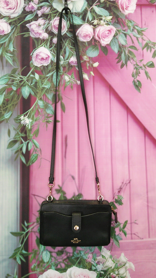 (D) Coach Black Crossbody  9/9/26