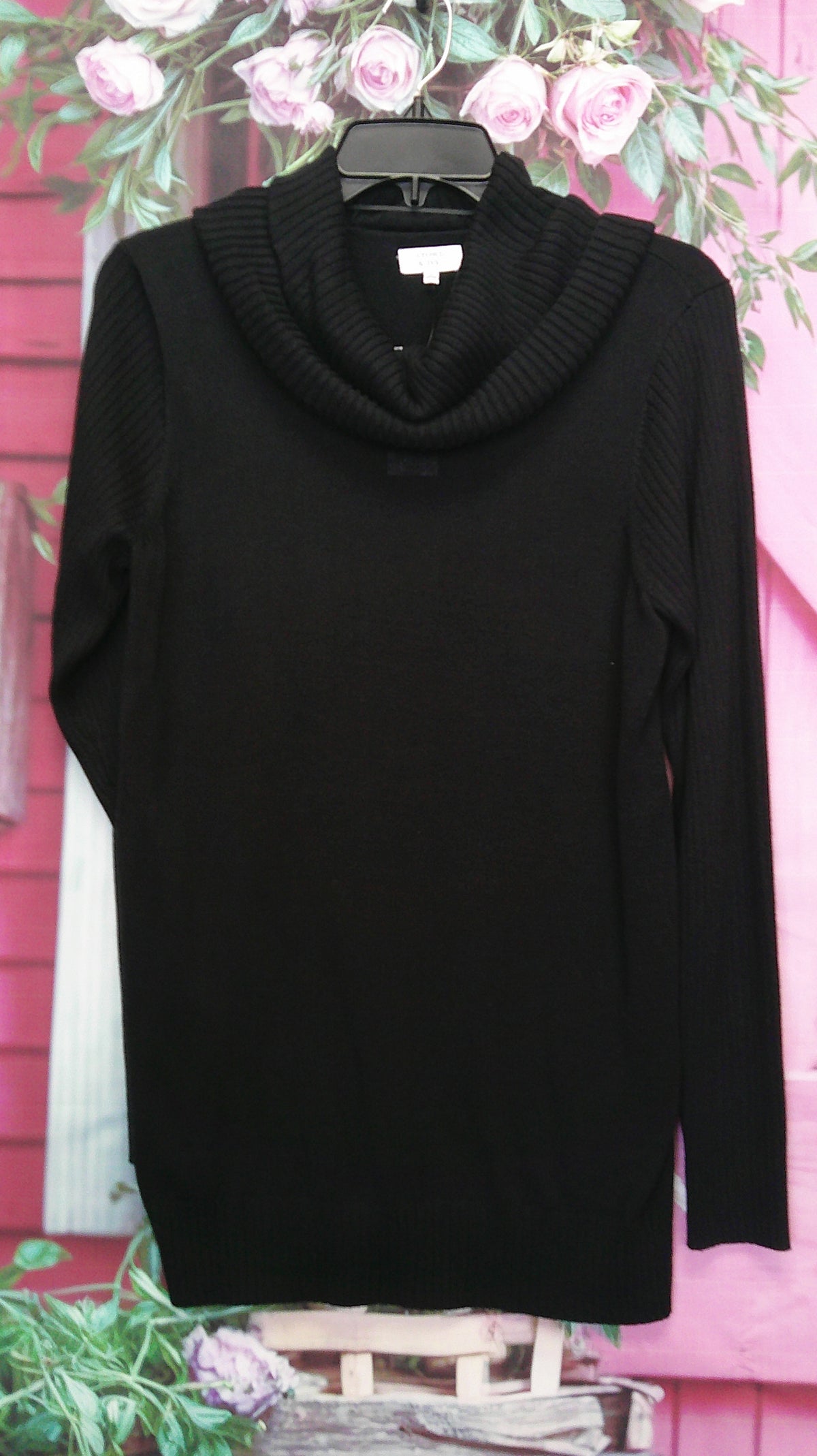 (D) NWT Crown & Ivy S black sweater 10/15/26
