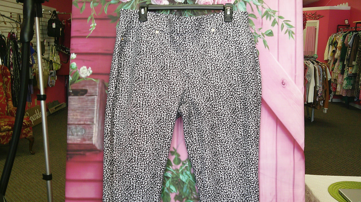(D) Michael Kors B/W Pant XL  10/14/26