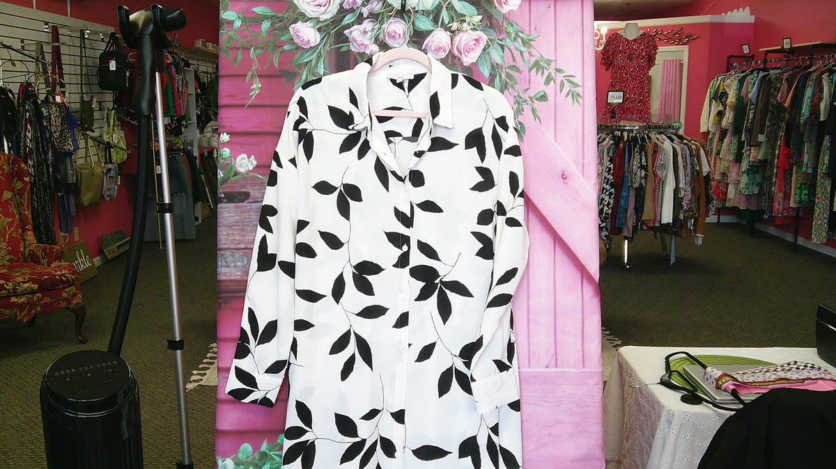 (P) Fate B/W Button Dress M  10/14/26