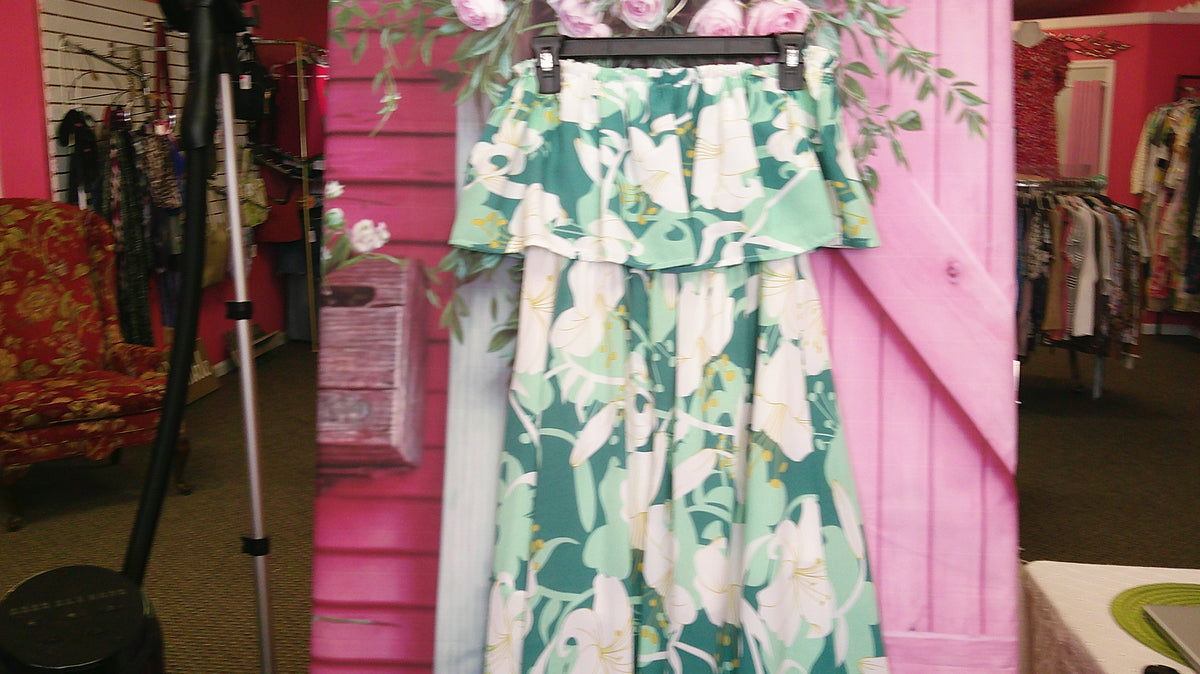 (D) Entro Womans Maxi Dress S  10/14/26