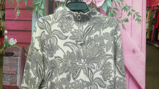 (D) Chico Gray/Gold Sweater L 10/2/26