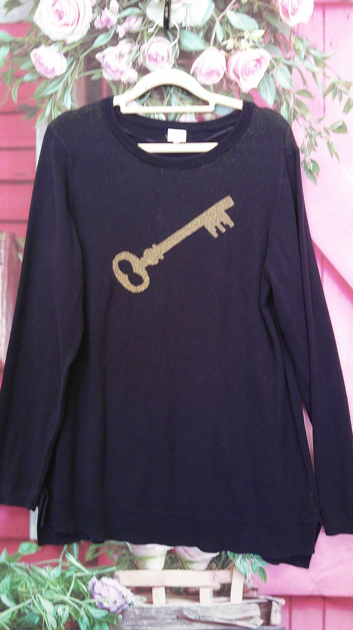 (P) Crown & Ivy Key Sweater XL 9/18/26