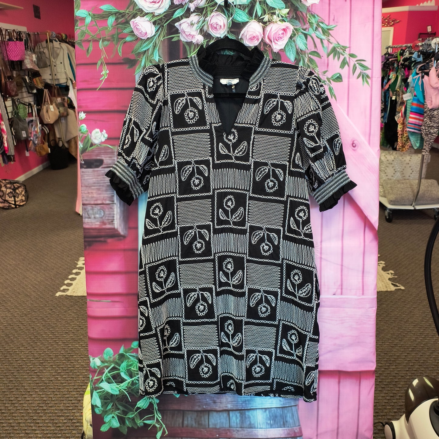 Entro black shift dress S 7/23/26