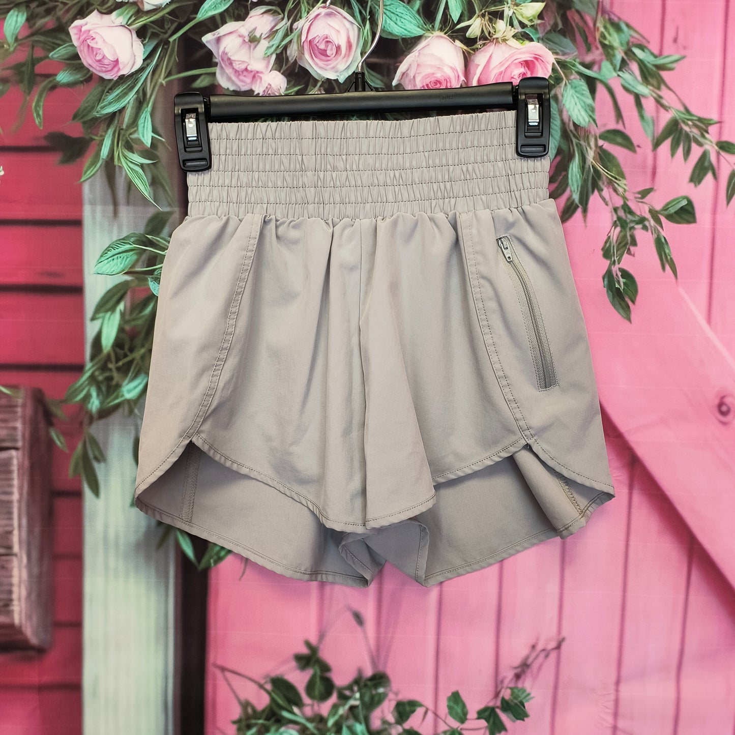 Women’s athletic shorts XS 7/23/26
