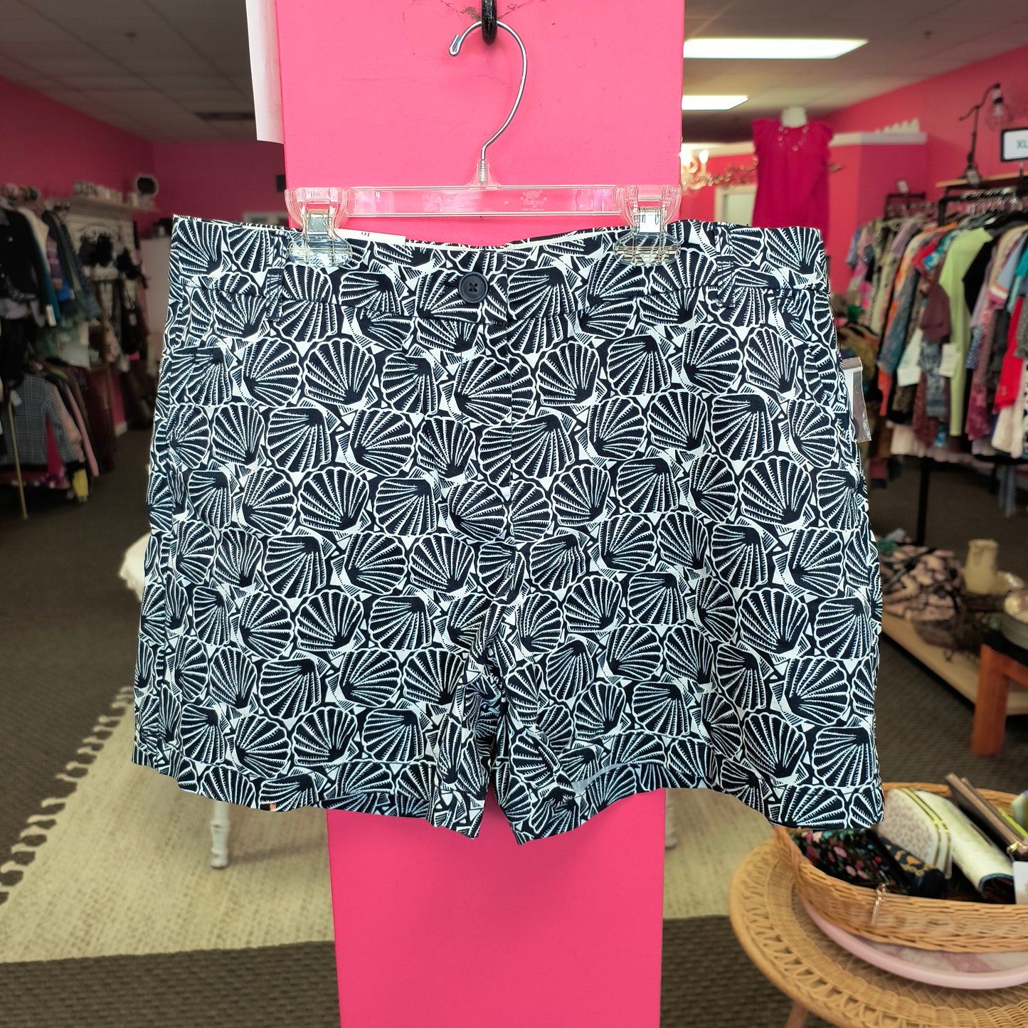 Crown & ivy shorts 16 6/13/26