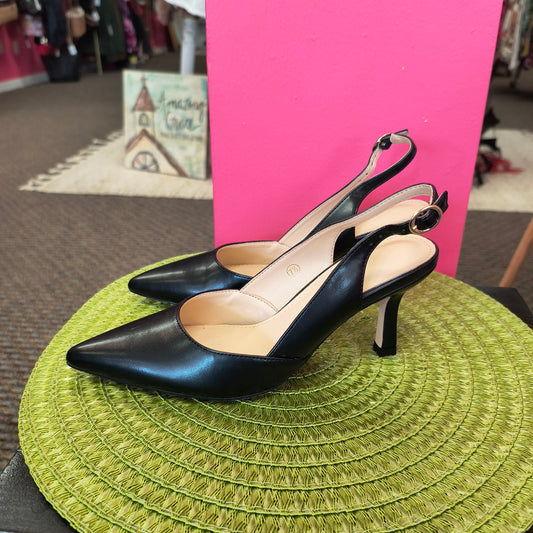 Kitten heels 7.5 5/28/26