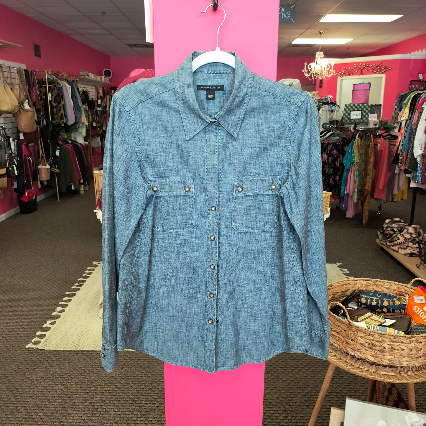 Banana Republic top M 5/23/26