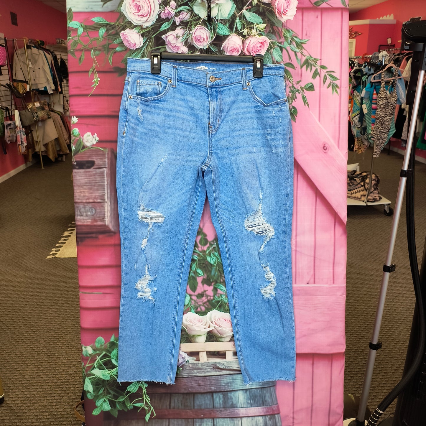 Old navy boyfriend cropped jeans 10 8/7/26