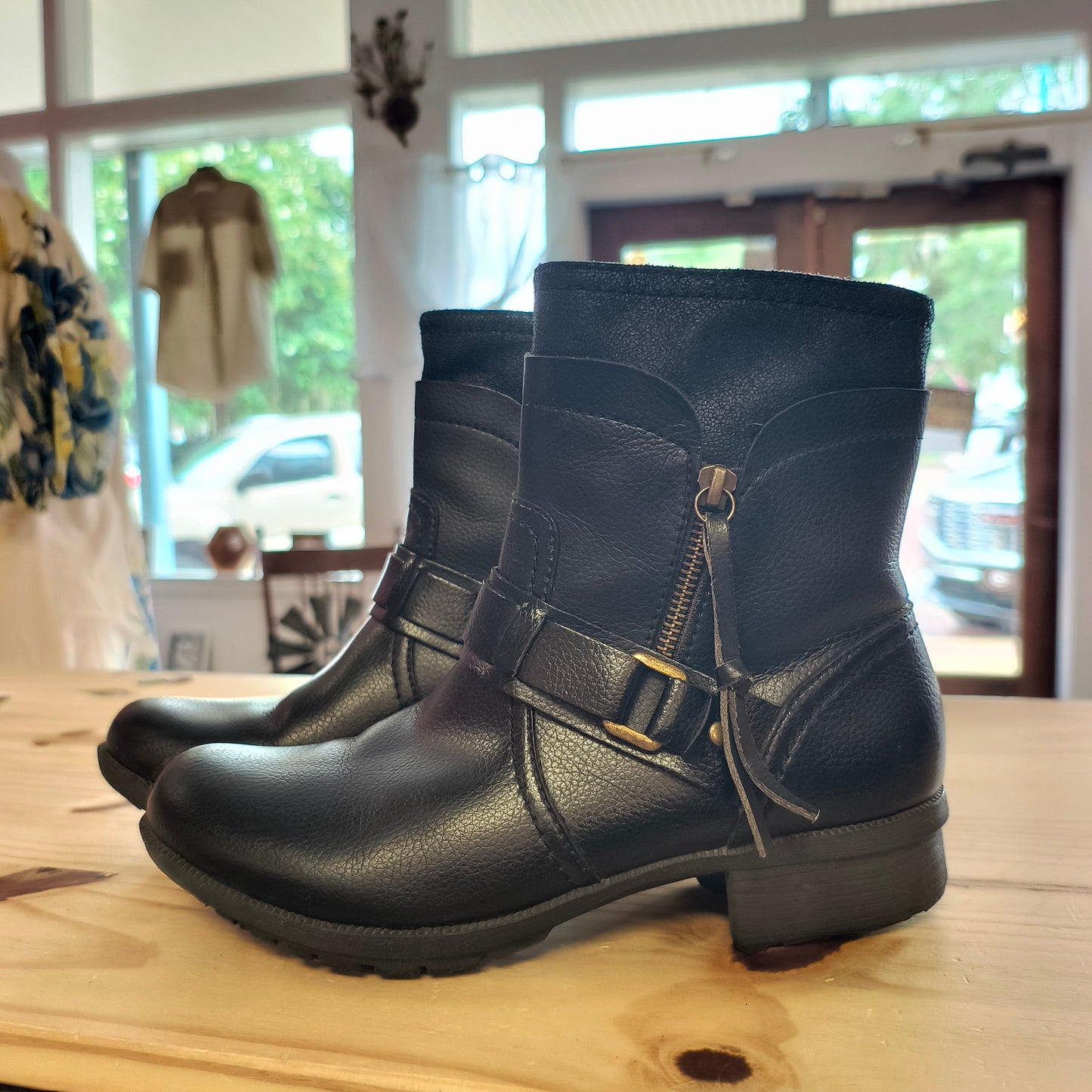 Clarks black Boot 8 8/7/26