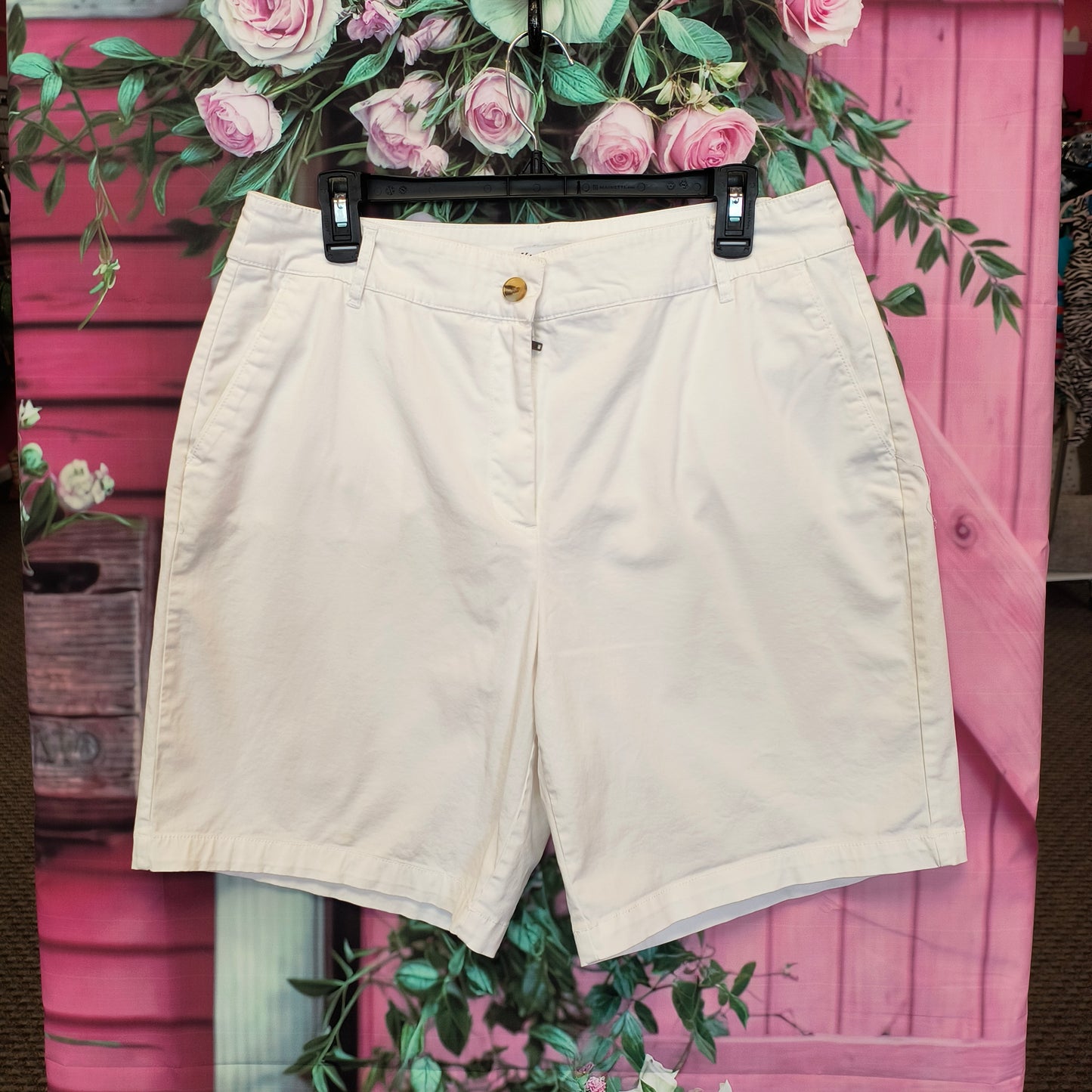 Kim Rogers white shorts 14 7/8/26