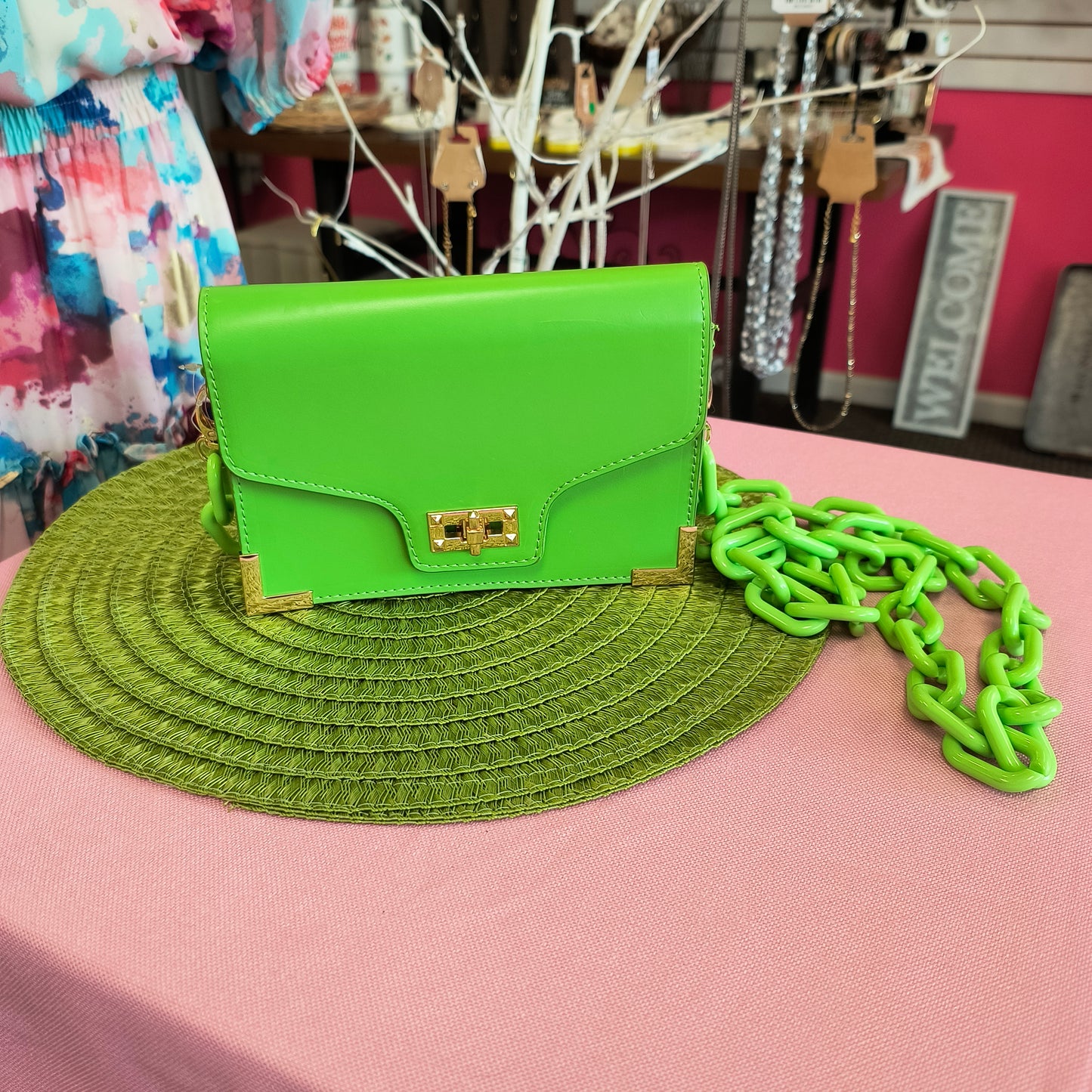 Green chain purse 6/10/26