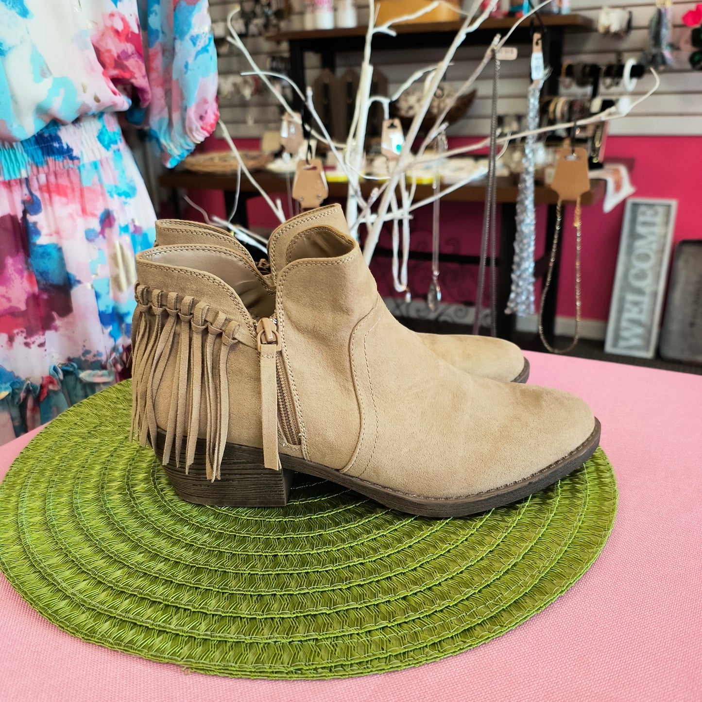 American Eagle Boots 10 6/4/26