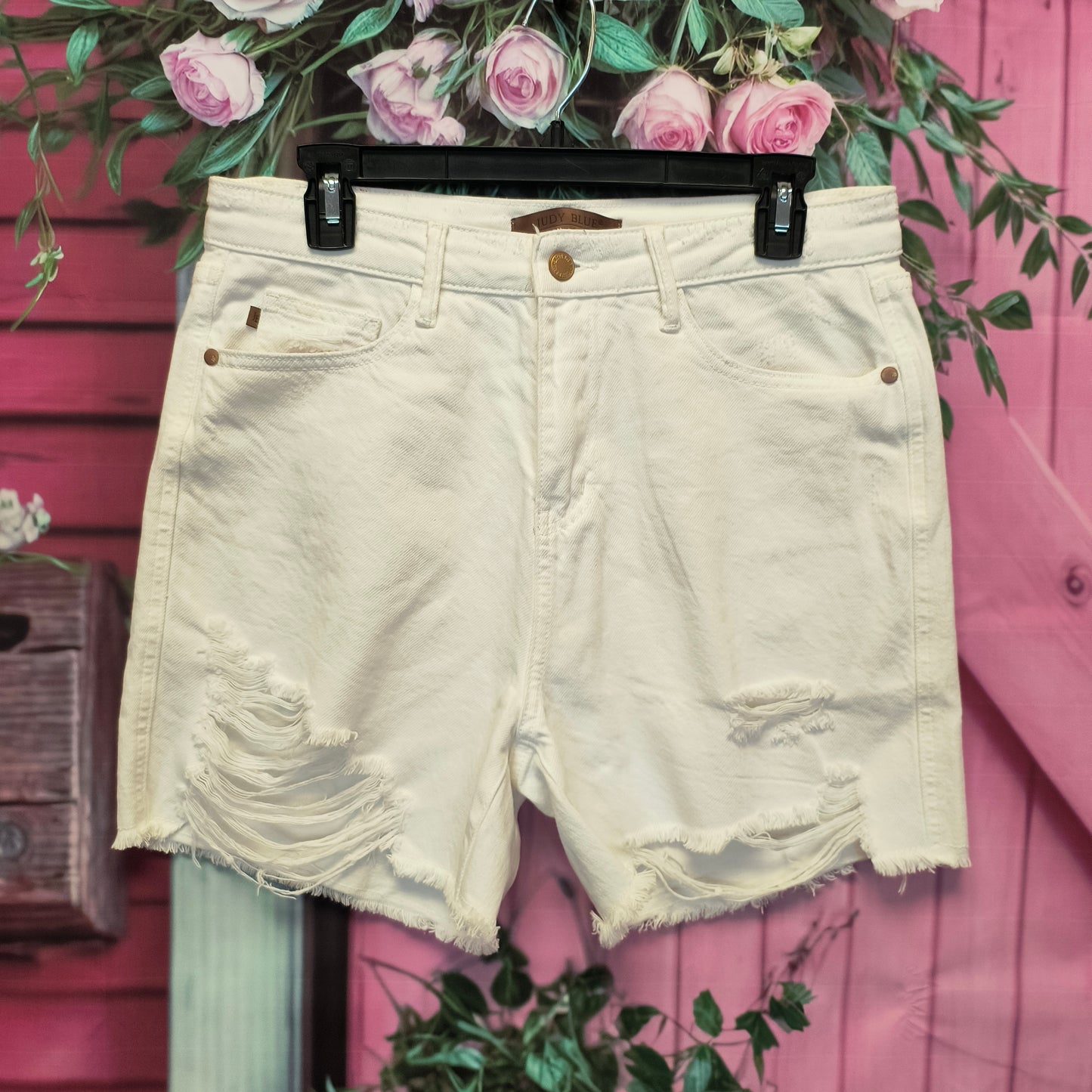 Judy Blue Shark Bite White shorts L 8/7/26