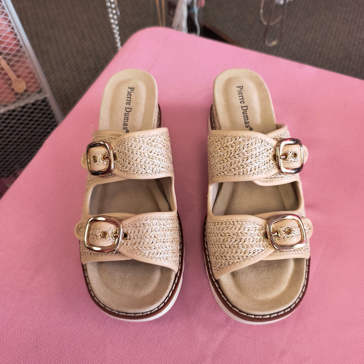 Pierre Dumas Sandals 10 7/11/26