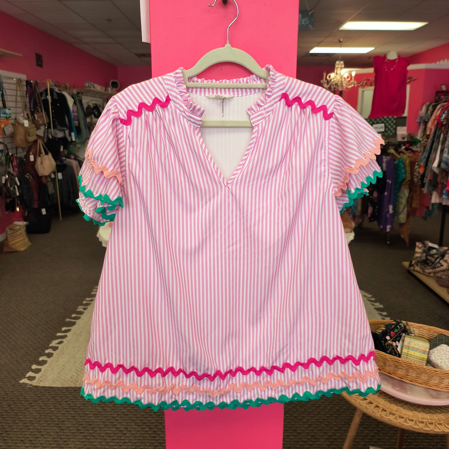 Entro top puff sleeves L 6/10/26