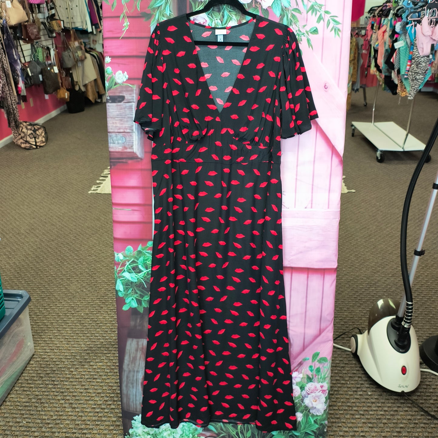 A New Day Red Lips Maxi Dress sz17 7/29/26